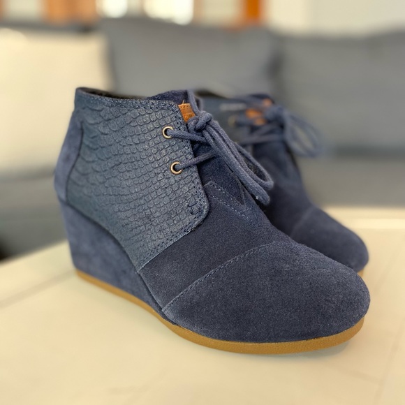 Toms Shoes - Toms Kayla Desert Lace Up Navy Suede Women’s Wedge Ankle Booties Size 6.5